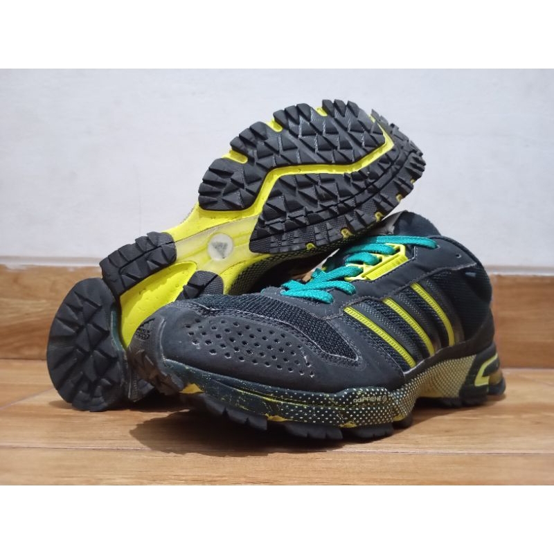 sepatu trail running Adidas marathon TR10
