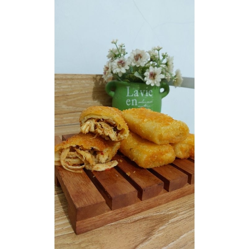 

Risol Ayam Suwir Pedas