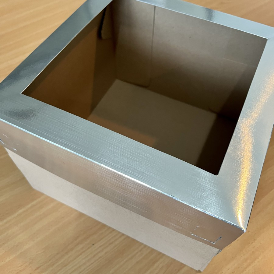 

( 5 pcs ) Dus Kotak Birthday Ukuran 22x22 cm Cake Box Hampers Kue Uang Tahun Parsel Mika Silver