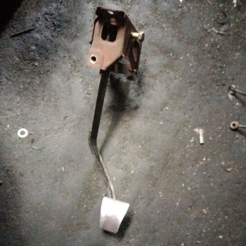 PEDAL KOPLING MANAUL MITSUBISHI LANCER EVO 3 4