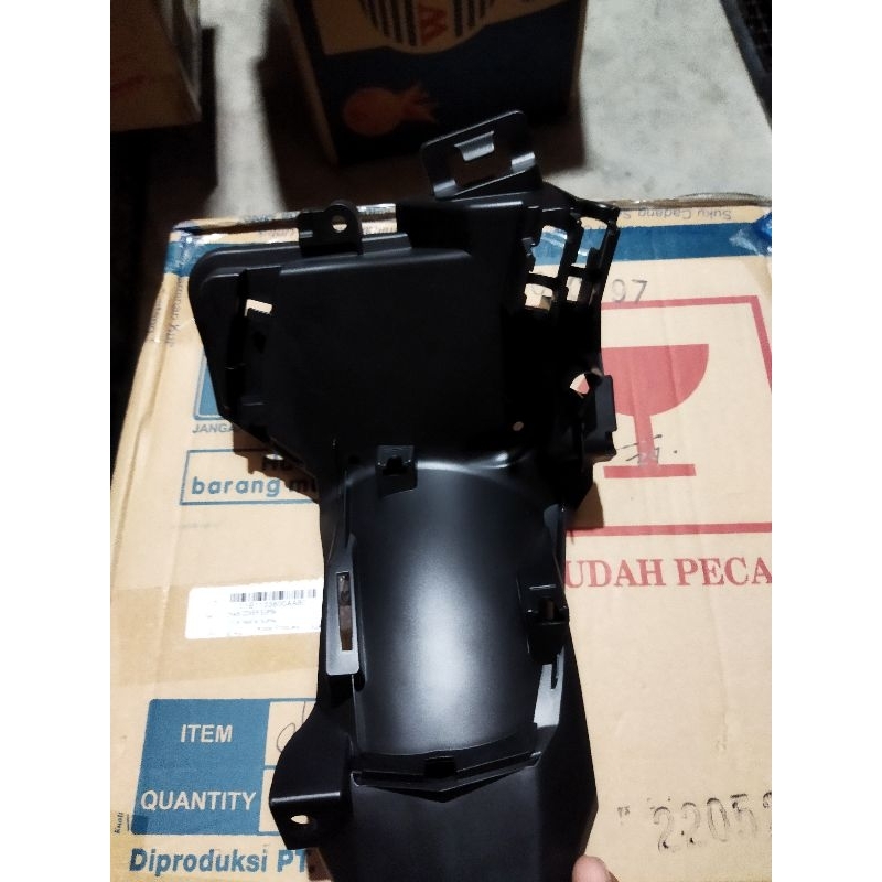 Spakbor kolong belakang Vario 125,150 LED 2018/Rear fender lower kolong Honda Vario 125,150 LED 2018