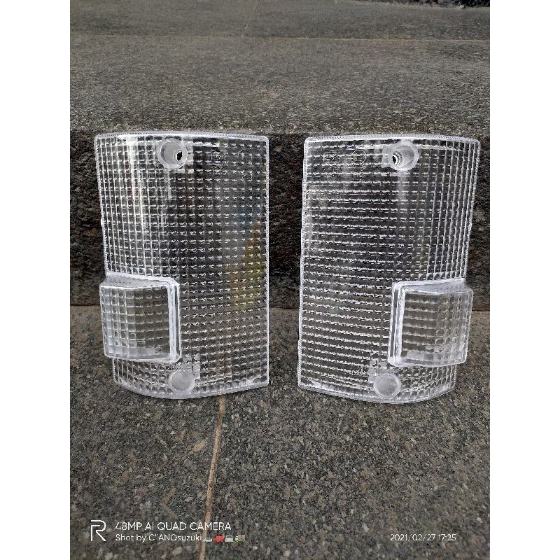 mika lampu sein depan mitsubishi L300 putih variasi harga 2 biji