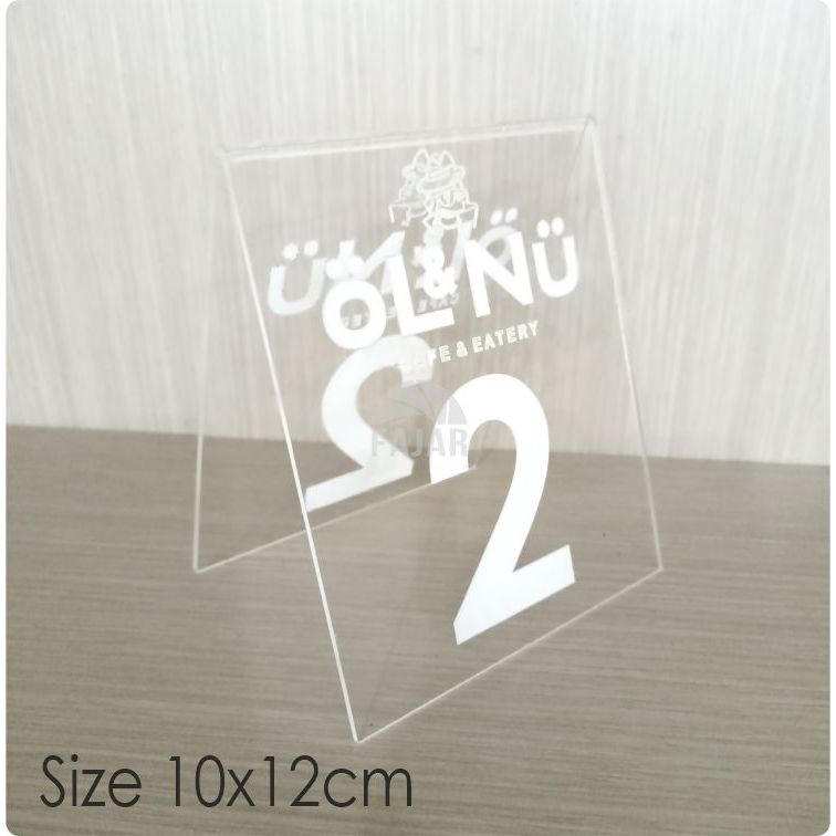 

Nomer Meja Bening Tulisan Dua Sisi Custom Logo Table Sign Akrilik 10x12 CM