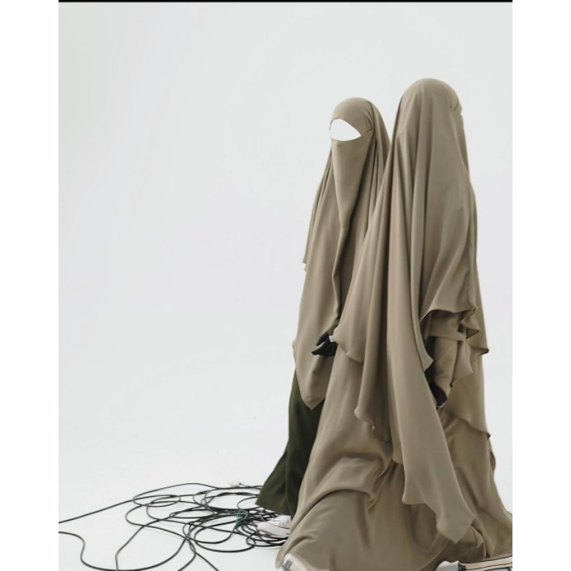 NWT Elmadina Luna Abaya Sage Green M Mina