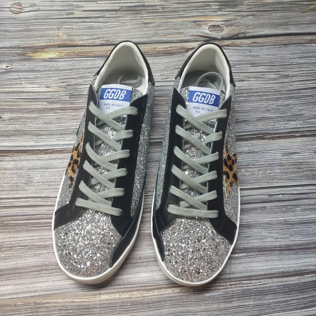 GGDB couple small dirty sneakers