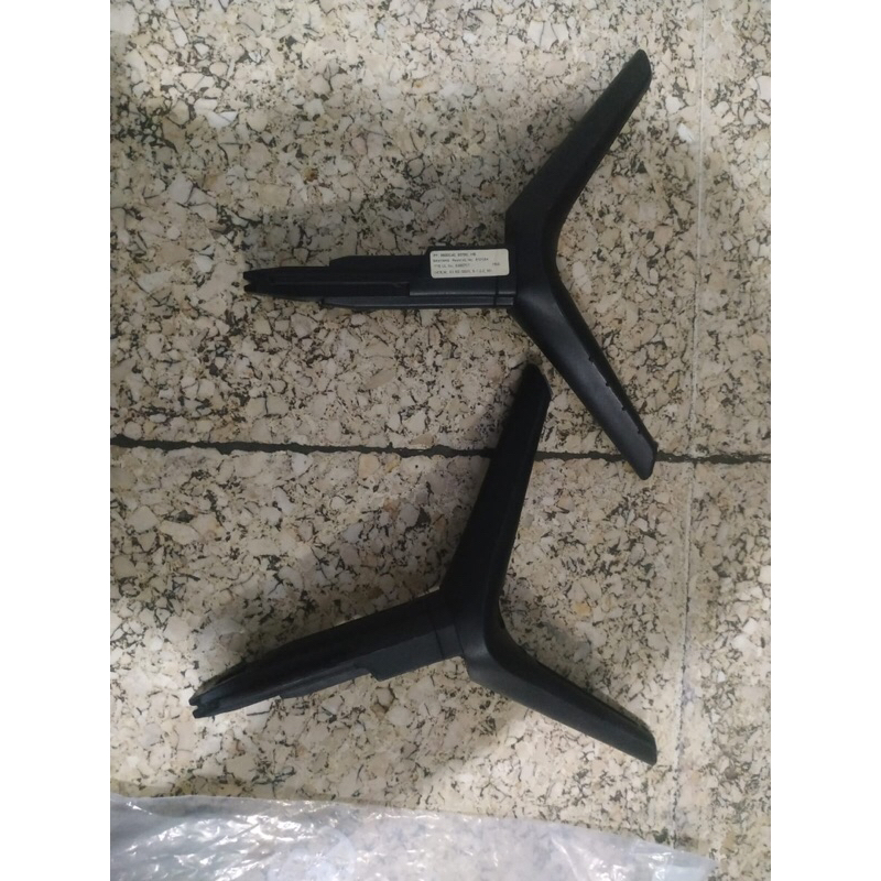 STAND DUDUKAN KAKI TV SAMSUNG 43TU8000