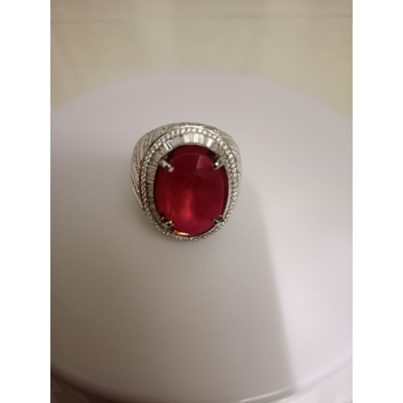 cincin emas berlian merah ruby