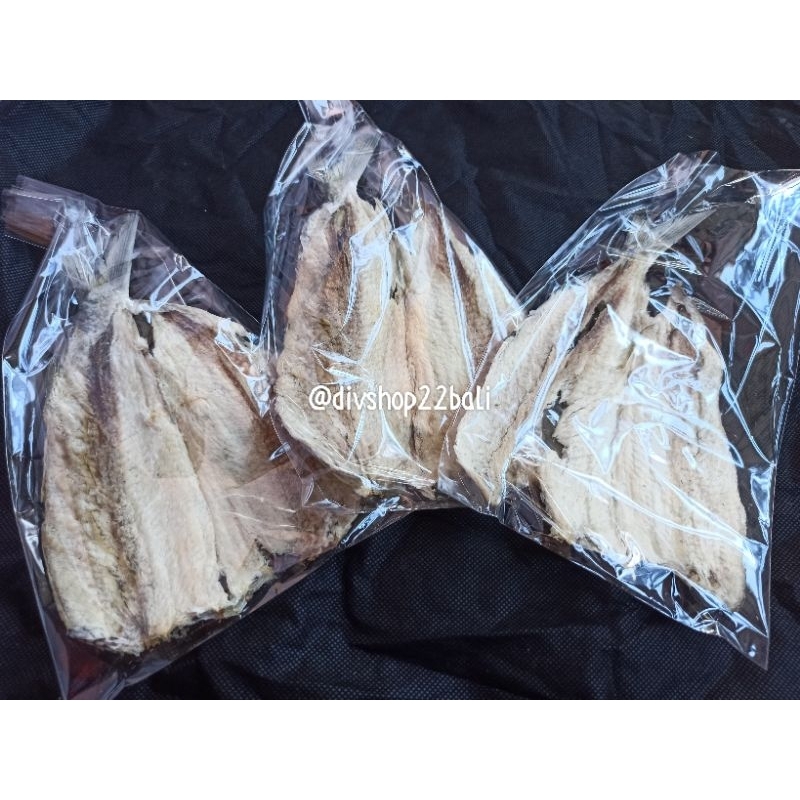 

MINIMAL BELI 5 PCS !! Sudang Lepet Sangsit Khas Buleleng, Ikan Asin/Ikan Kering