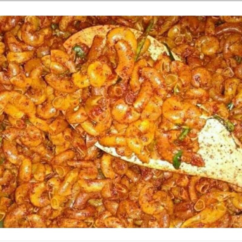 

wiw makaroni kriuk extra pedas daun jeruk isi 1000gram /1kg