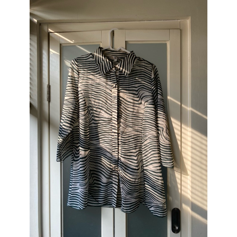 (preloved) - kemeja sheer pattern