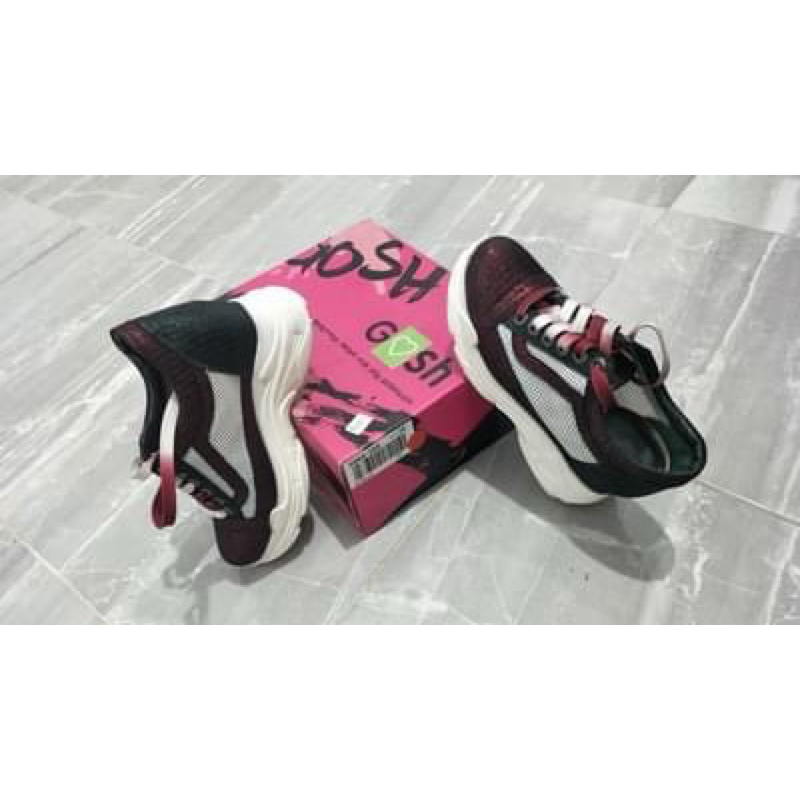 SEPATU SNEAKERS WEDGES GOSH SIZE 36