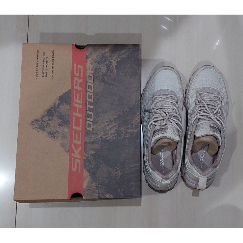skechers hillcrest taupe women