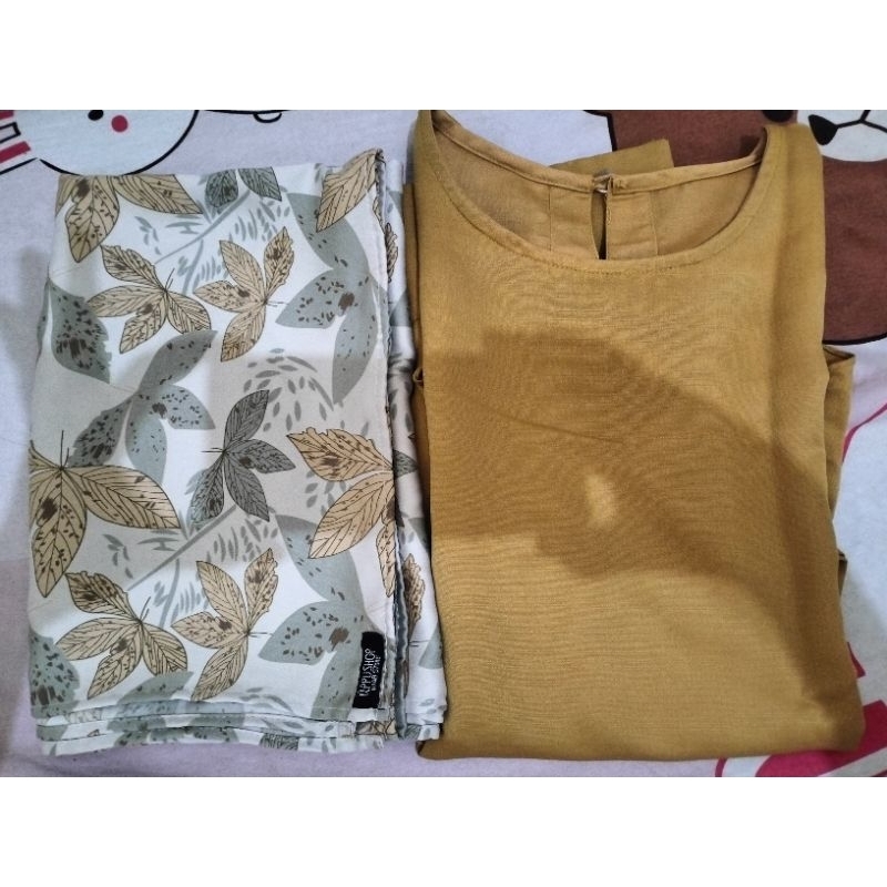 Oneset blouse+hijab square warna kuning mustard