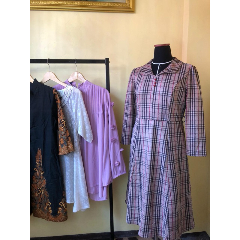 Midi Dress Kotak-Kotak