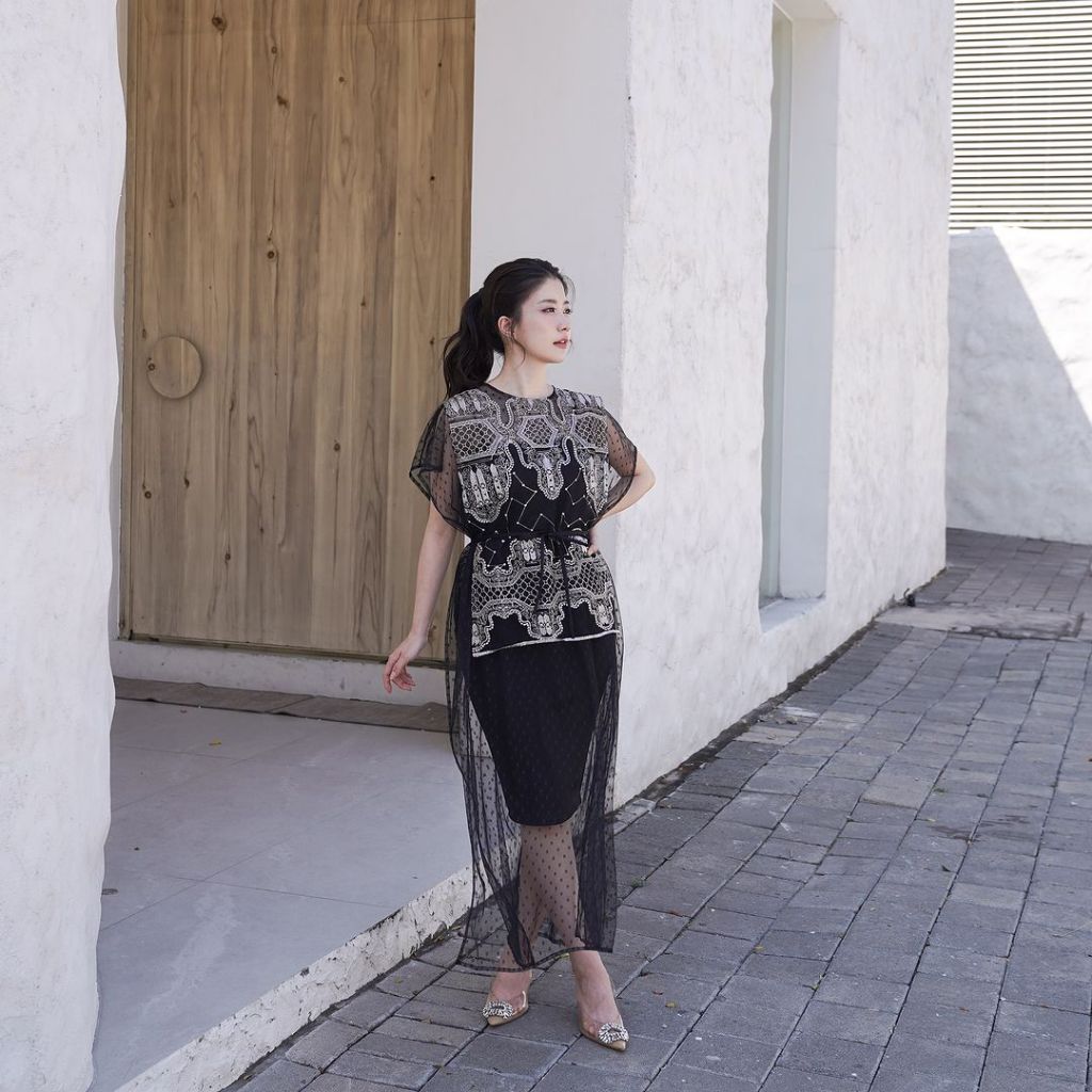 Sewa Baju Kondangan Hitam