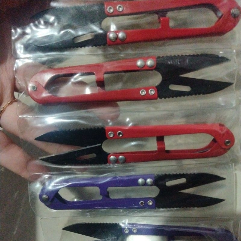 

Gunting Benang / gunting cekris bagus gerigi