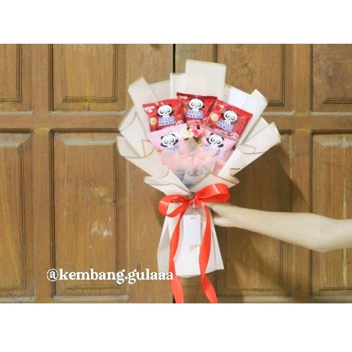 

BUKET SNACK/ BUKET WISUDA/KADO WISUDA/ KADO ULANG TAHUN/ BUKET KEKINIAN/BUKET MURAH