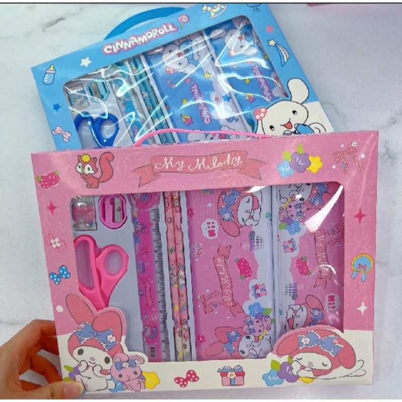 

8005 STUDYSET SET ALAT TULIS ANAK SEKOLAH MOTIF KUROMI MELODY CINAMOROLL