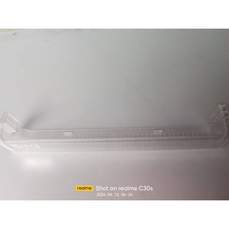 rak telur kulkas Polytron pr18