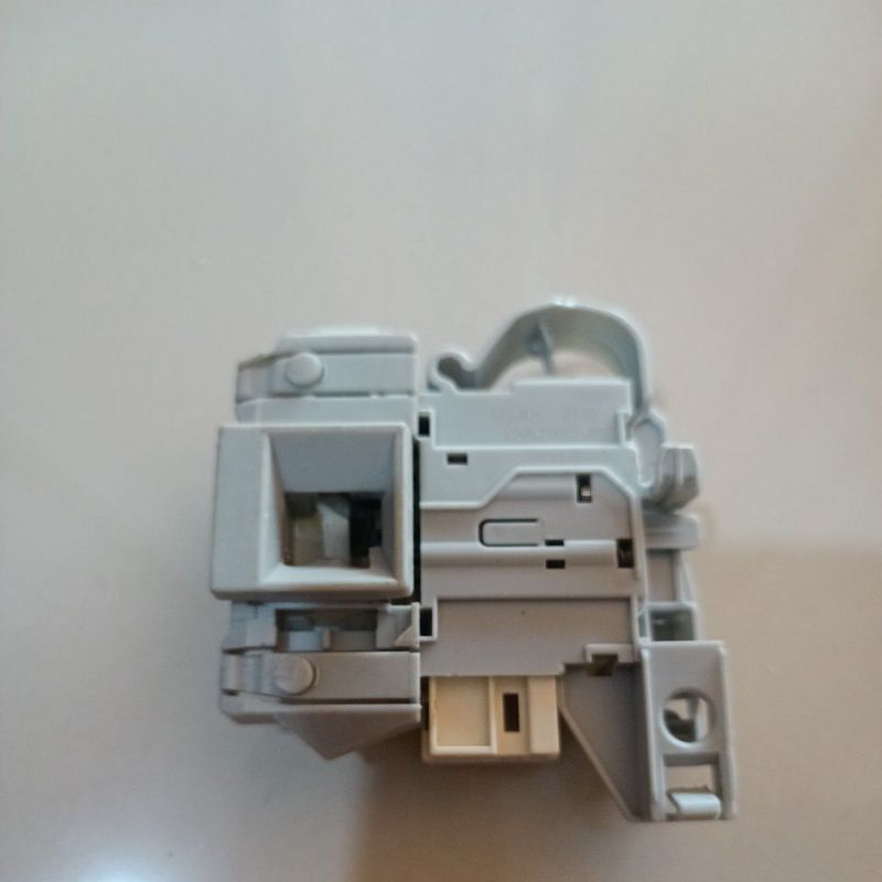 DOOR SWITCH /DOOR LOCK ELECTROLUX EWF85743 ORINAL