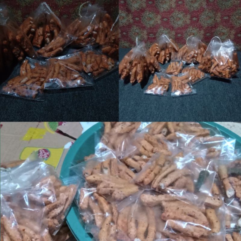 

cemilan snak viral basreng daun jeruk pedas 1 bandel isi 12 1000/pcs
