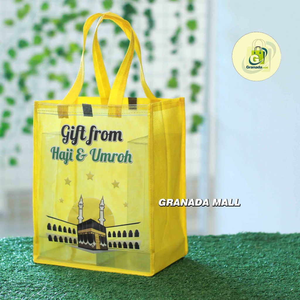 

Tas Goodie Bag Mika kombinasi Haji dan Umroh Ukuran 20 x 14 x 25