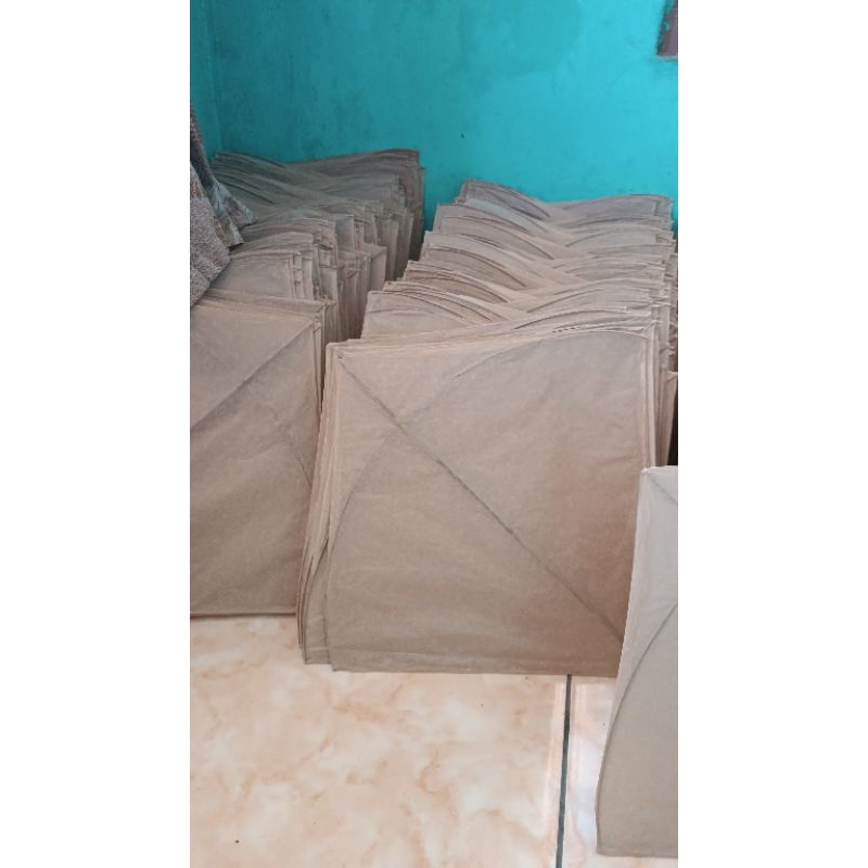 layangan kertas polos stelan coklat dan putih