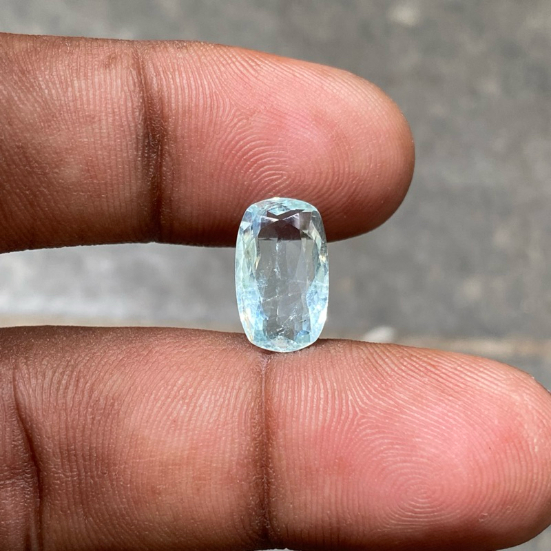 Natural Aquamarine Beryl Batu Aquamarine Beryl Dim 13.5x8x4