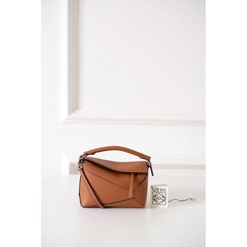 Tas Loewe Puzzle Mini Original Leather Toffee Tan 18cm