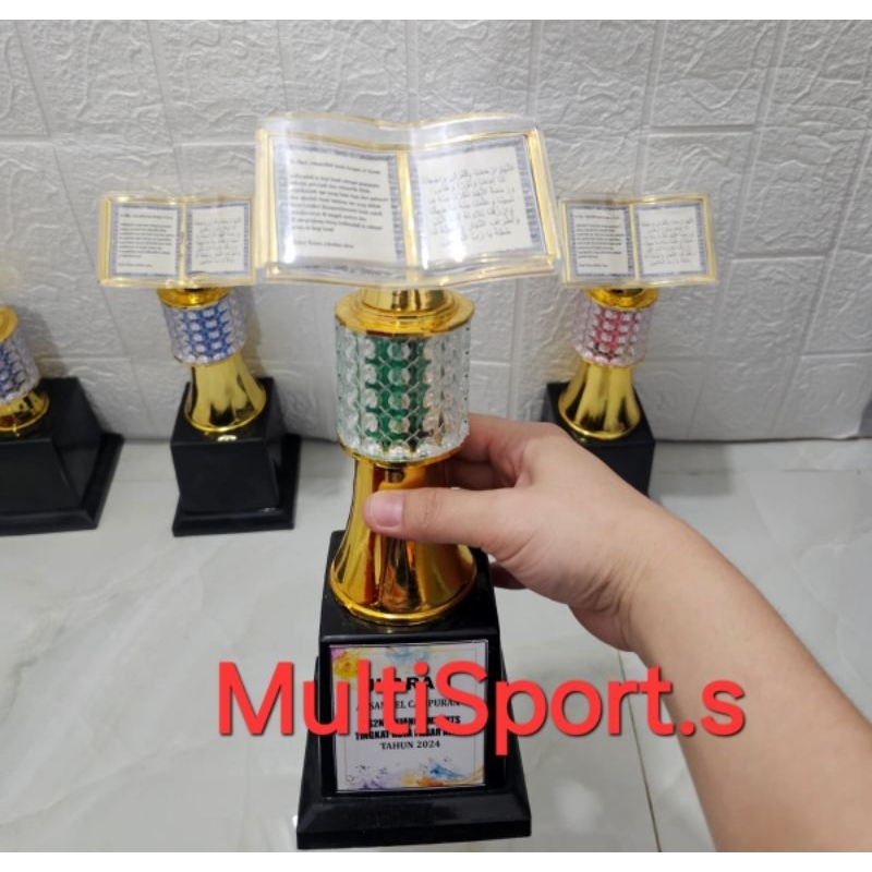 PIALA TROPHY BUKU AL-QUR'AN 1 PC B214