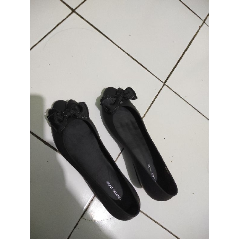 sepatu studio nine