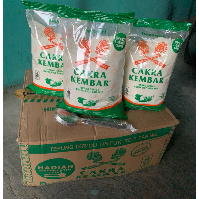 

Tepung bogasari cakra kembar 1kg gratis sendok