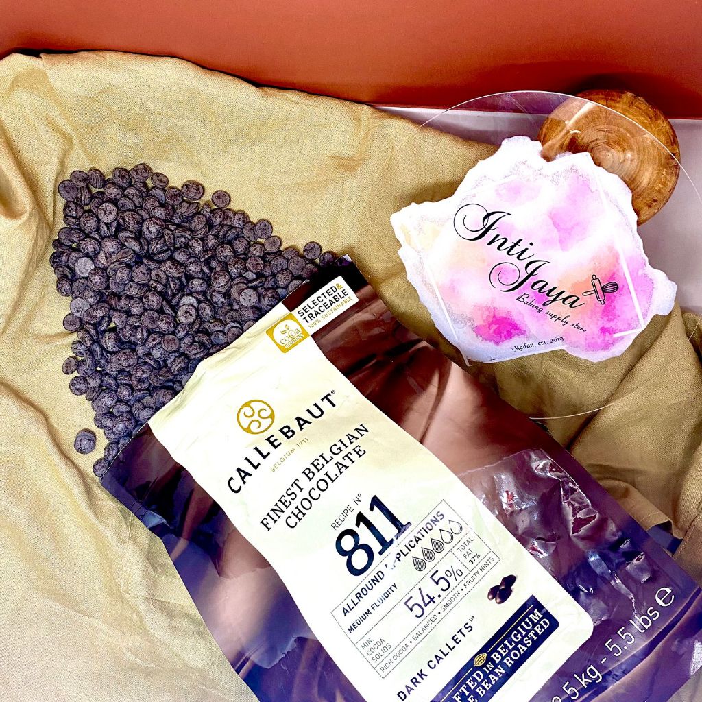 

CALLEBAUT CHOCOLATE BELGIAN 811 2,5 KG