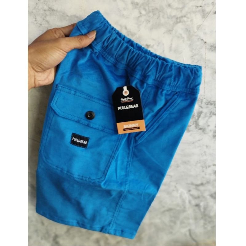 Celana Pendek Pria Corduroy Pull&Bear