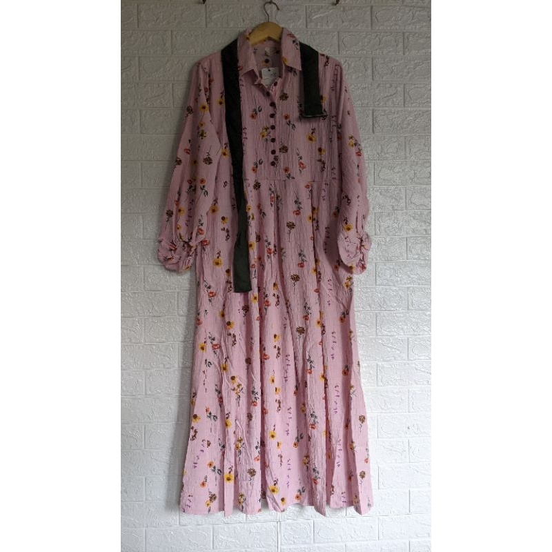 gamis crinkle premium motif bunga pink