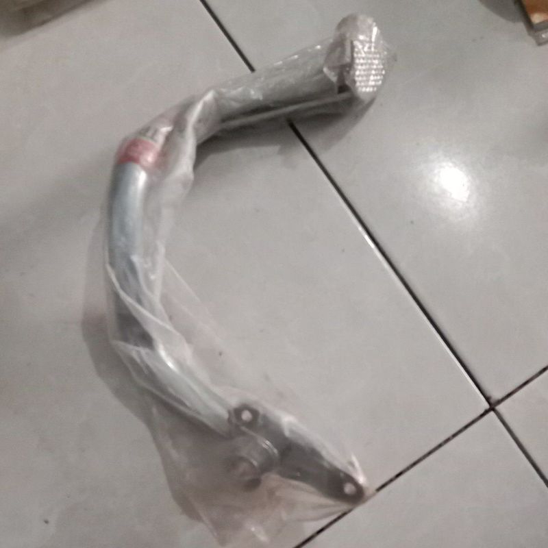 Pedal rem belakang Suzuki TRS