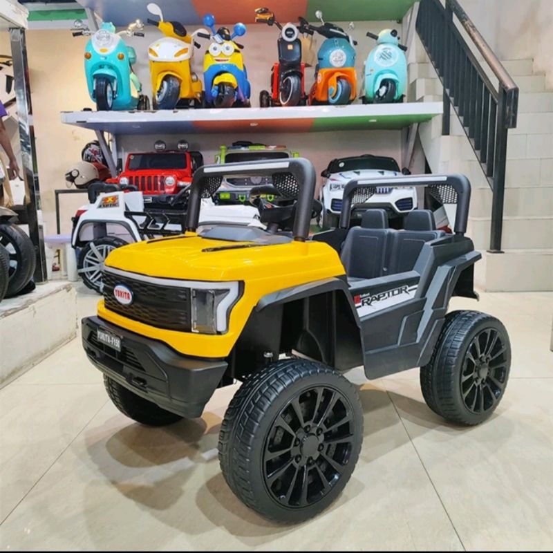 MOBIL AKI BAN KARET YUKITA F150