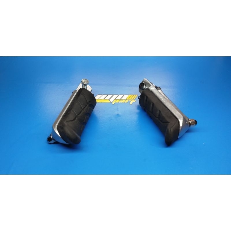 KARET STEP FOOT STEP DEPAN CBR 250 CBR 150 LOCAL CBR 150 FACECLIFT CBR 150