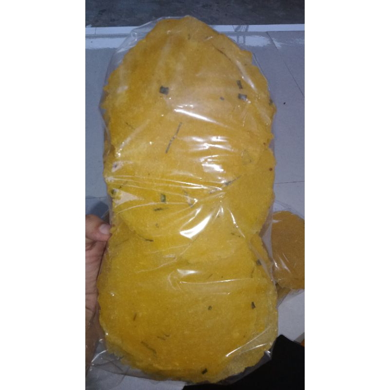

kripik singkong/pohong parut semiler