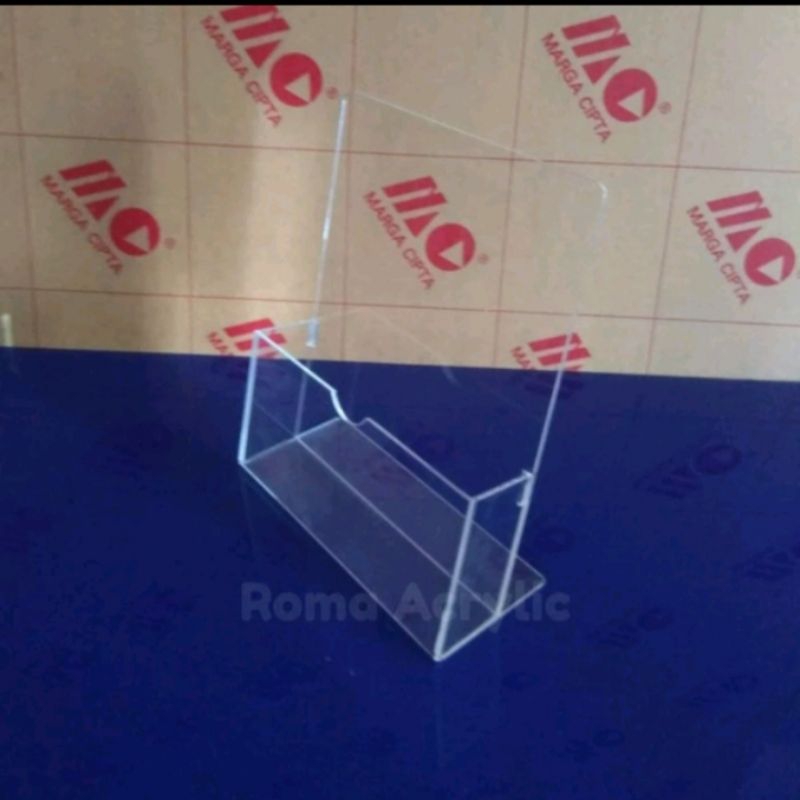 

Tempat brosur akrilik A6