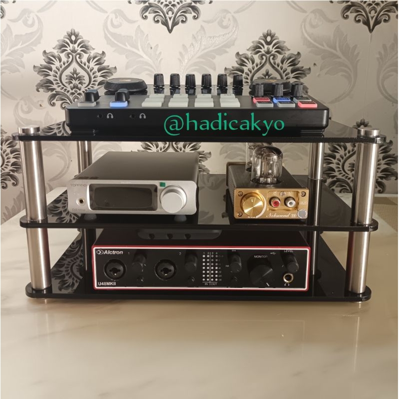 Rak Rack Audio Mini Topping 30 x 20 Acrylic Hitam Full Stainless Topping
