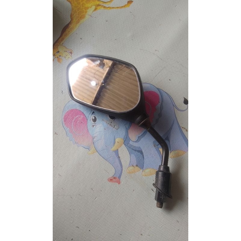 KACA SEPION SPION SEBELAH KIRI VARIO 110 KARBU ORI BEKAS