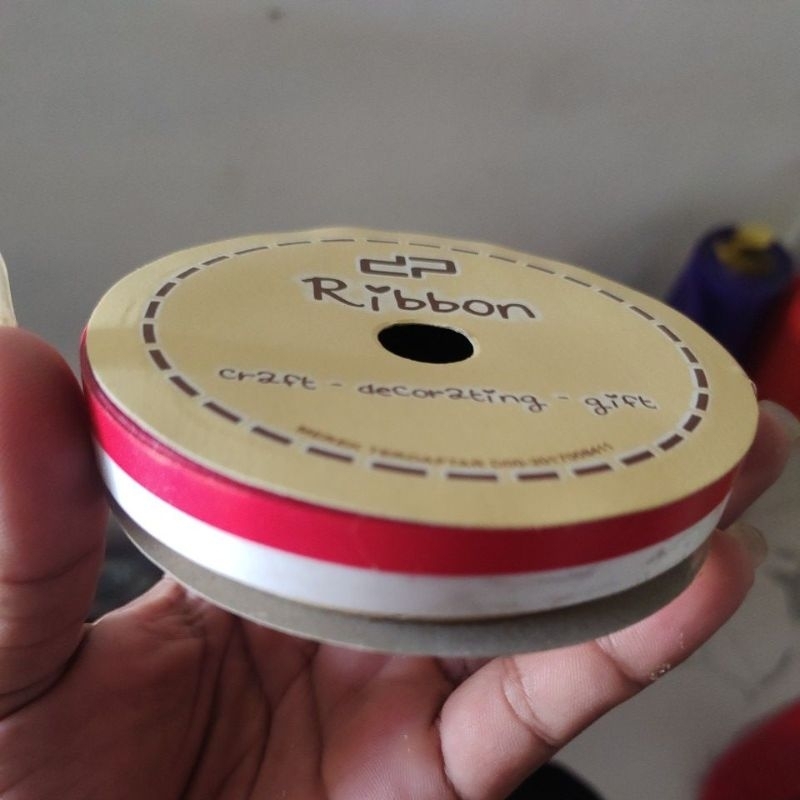 

pita kado ribbon merah putih