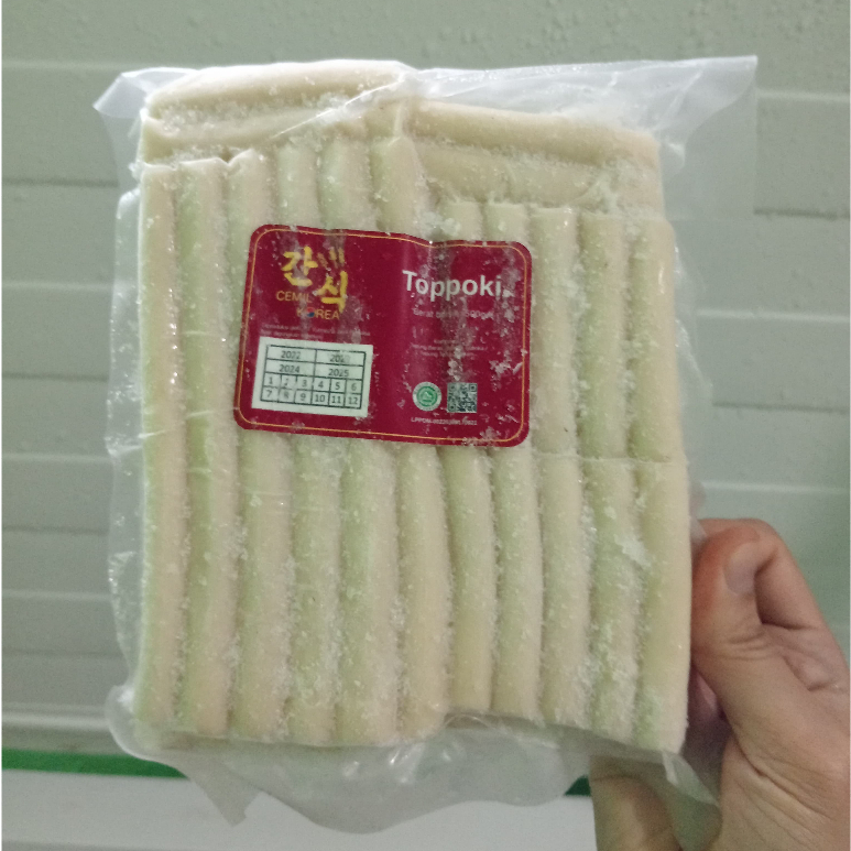 

Toppoki rice cake / tteokbokki jajanan korea 500gr frozen
