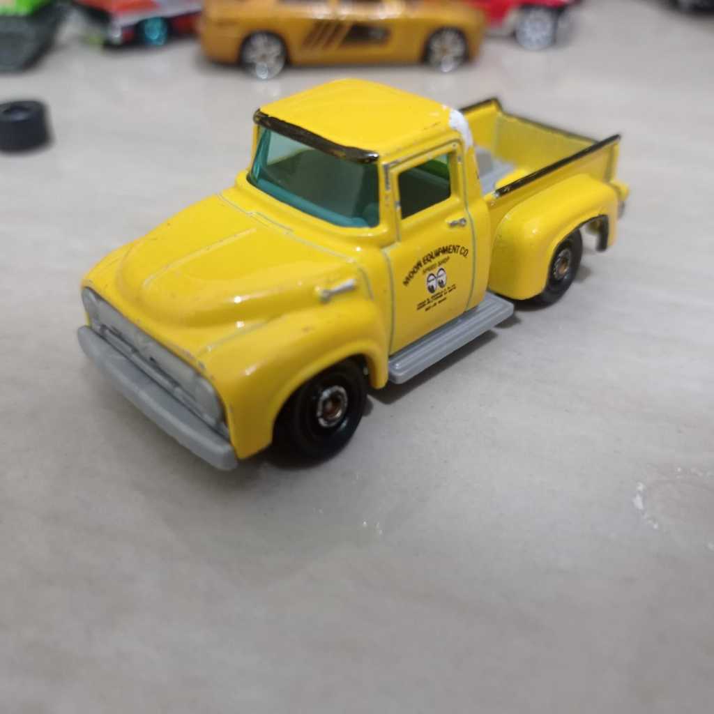 Hotwheels matchbox 56 ford pickup mooneyes sesuai gambar