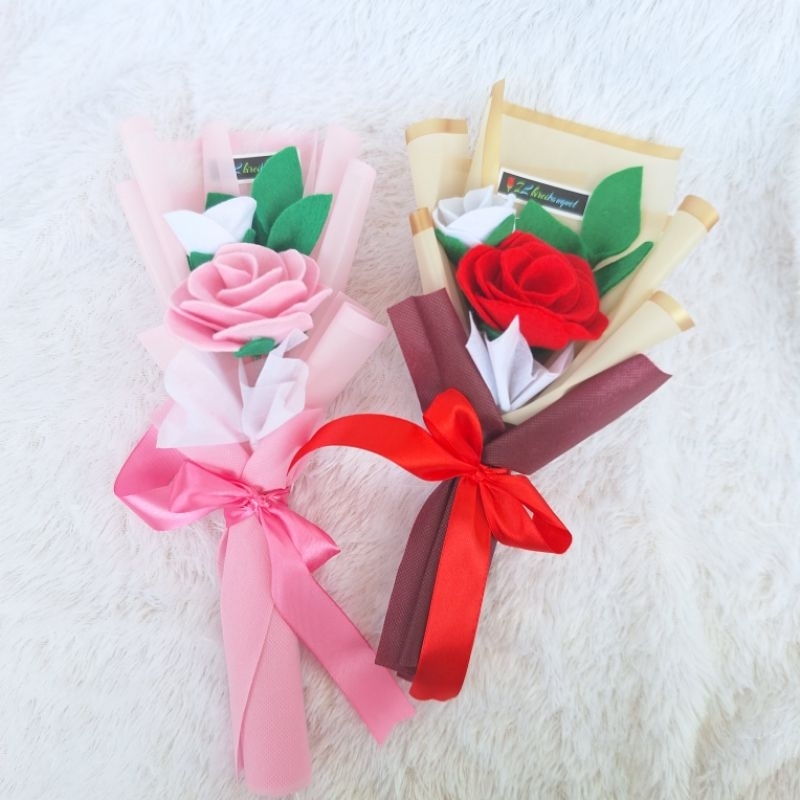 Buket Bunga wisuda | buket bunga hadiah sidang | buket bunga flanel | bunga mawar buatan | mawar 2 t