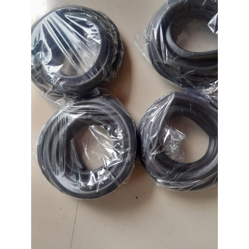 karet bodi mobil kia rio 4 pintu original