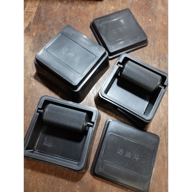 Tempat rol cat pinggir