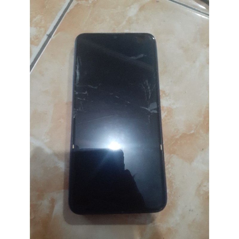 Lcd tc  retak hp Advan G5 6201 minus Lcd Tompel dikit sentuh normal