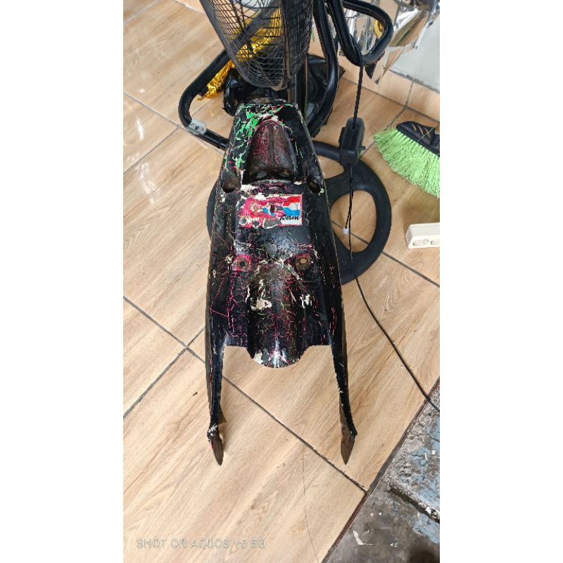 undertail Kawasaki athlete